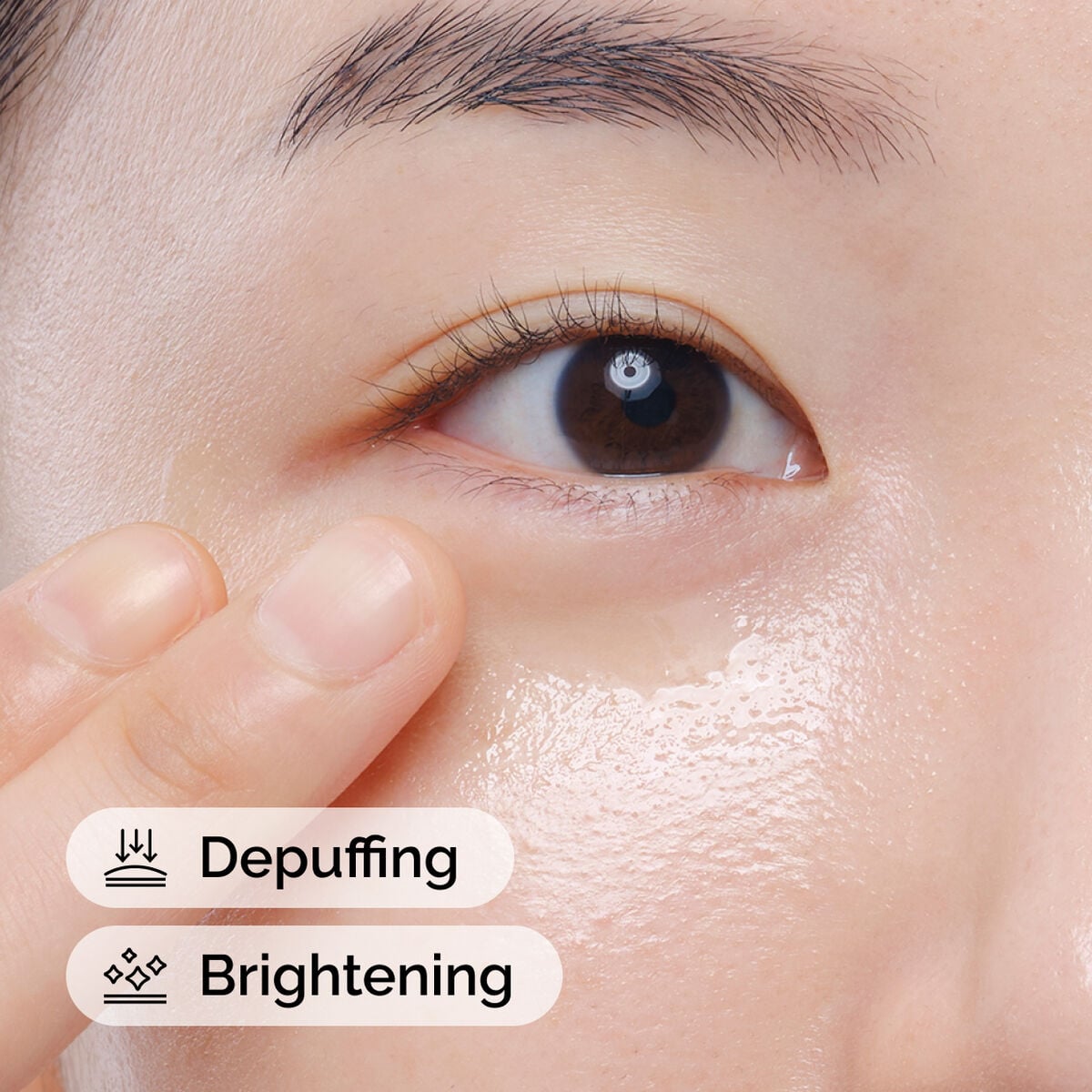 caffeine-solution-5-egcg-eye-serum-o4 ord-caffeine-solution-egcg-model-application-with-benefits.jpg