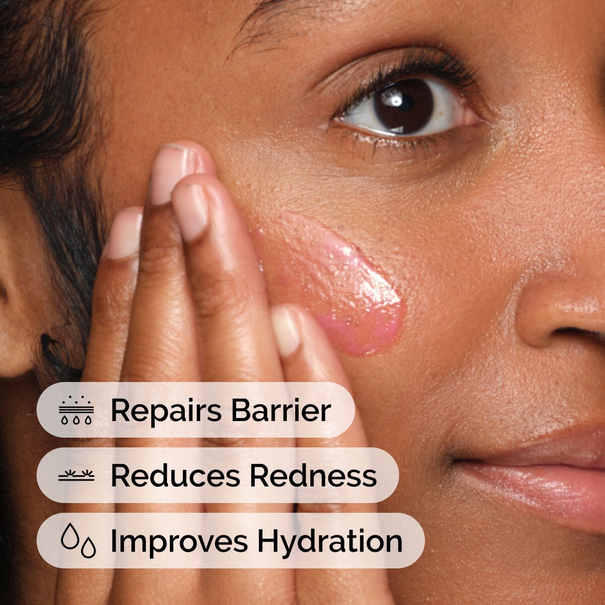 soothing-and-barrier-support-serum-z7 ord-soothing-barrier-support-serum-model-application-with-benefits.jpg
